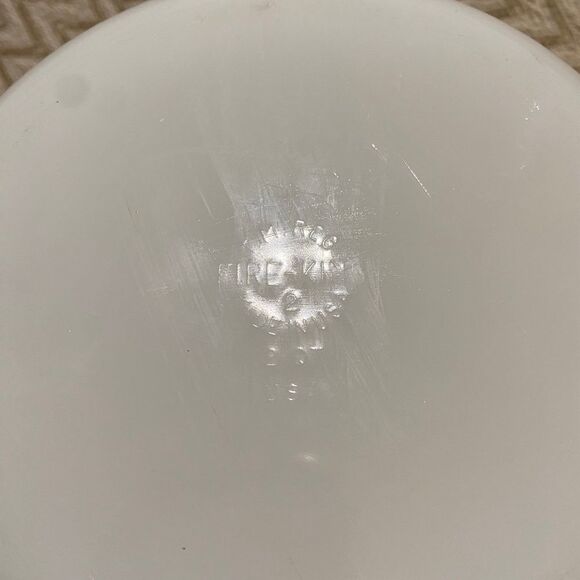 Anchor Hocking Fire King Gay Fad Fruits 2 QT Casserole Dish - Picture 7 of 9